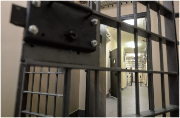 ՀՀ ՔԿ-ից 590 000 դոլար գողանալու գործով 2 անձ է կալանավորվել